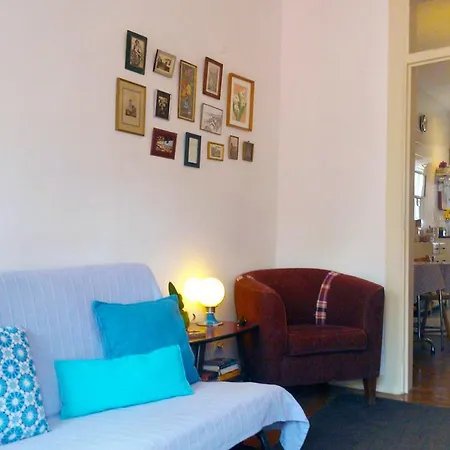 Sinta-se Com Rei No Castelo Apartment